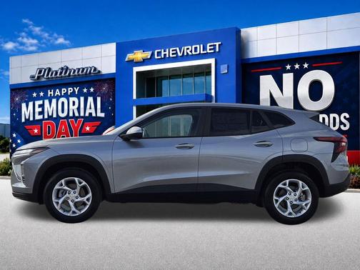 Sterling Gray Metallic 2026 Chevrolet Trax LS