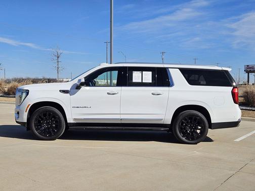 2025 GMC Yukon XL Denali