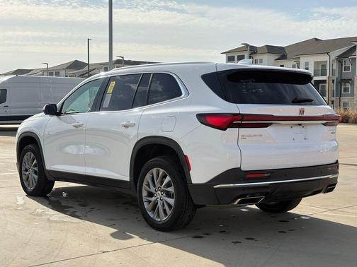 2025 Buick Enclave Preferred FWD