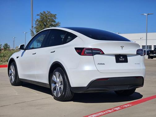 2023 Tesla Model Y Long Range Dual Motor All-Wheel Drive