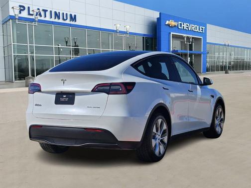 2023 Tesla Model Y Long Range Dual Motor All-Wheel Drive