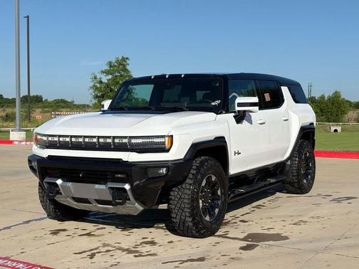 Interstellar White 2024 GMC HUMMER EV SUV 3X