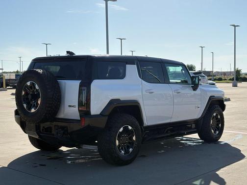 Interstellar White 2024 GMC HUMMER EV SUV 3X