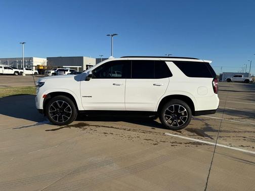 2022 Chevrolet Tahoe 4WD RST