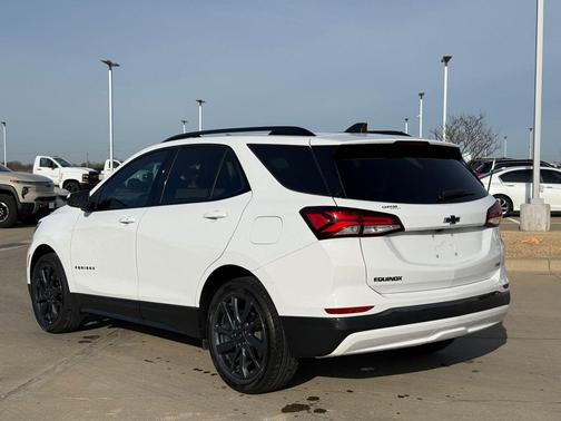 2022 Chevrolet Equinox FWD RS