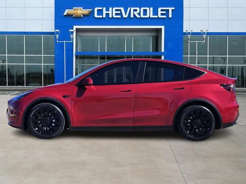 2022 Tesla Model Y Long Range Dual Motor All-Wheel Drive