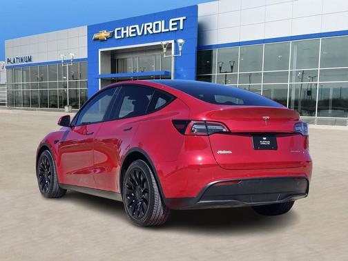 2022 Tesla Model Y Long Range Dual Motor All-Wheel Drive