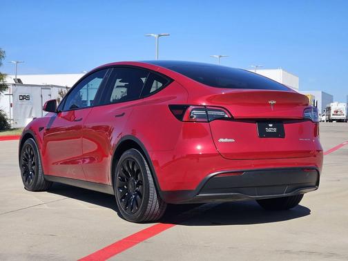2022 Tesla Model Y Long Range Dual Motor All-Wheel Drive