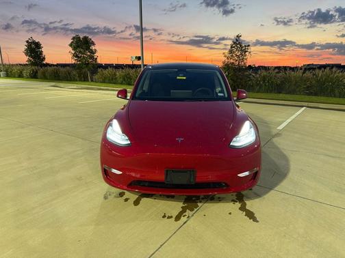 2022 Tesla Model Y Long Range Dual Motor All-Wheel Drive