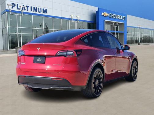 2022 Tesla Model Y Long Range Dual Motor All-Wheel Drive