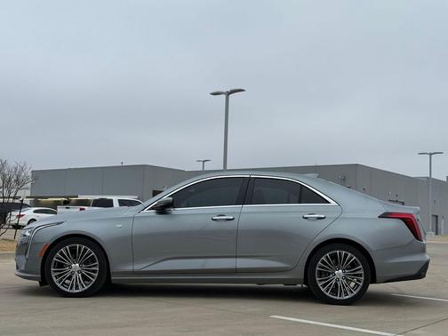 2024 Cadillac CT4 Premium Luxury
