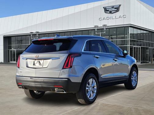 2026 Cadillac XT5 Luxury