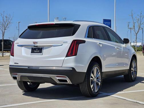 Crystal White Tricoat 2026 Cadillac XT5 Premium Luxury