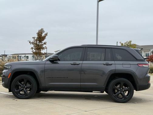 2023 Jeep Grand Cherokee Altitude