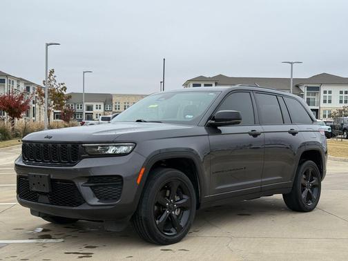 2023 Jeep Grand Cherokee Altitude