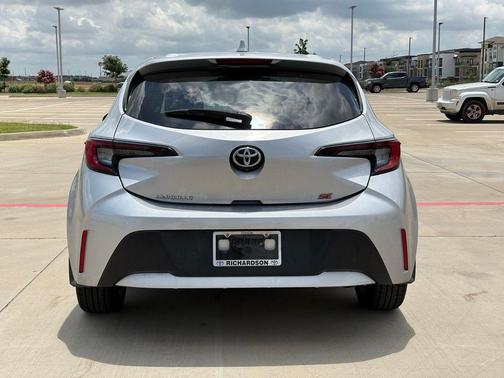 Classic Silver Metallic 2024 Toyota Corolla SE