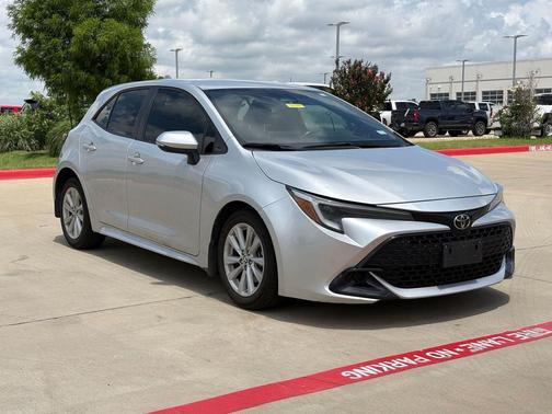 Classic Silver Metallic 2024 Toyota Corolla SE