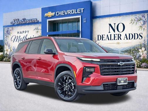 Radiant Red Tintcoat 2026 Chevrolet Traverse LT