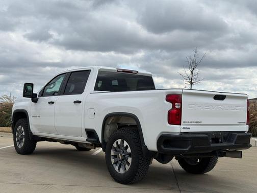 2024 Chevrolet Silverado 2500 Custom