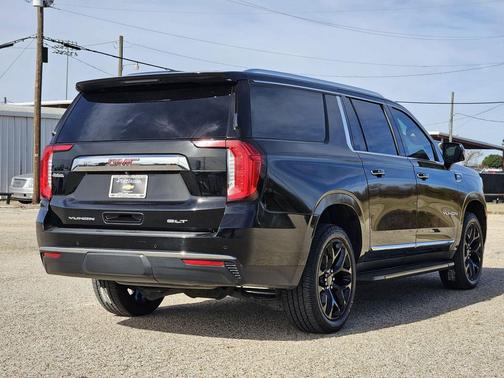 2021 GMC Yukon XL SLT