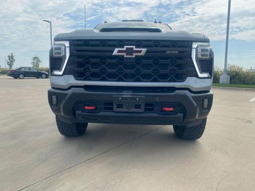 2024 Chevrolet Silverado 2500 4WD Crew Cab Standard Bed ZR2