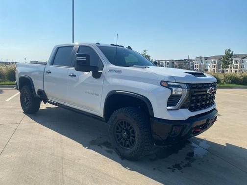 2025 Chevrolet Silverado 2500 4WD Crew Cab Standard Bed ZR2