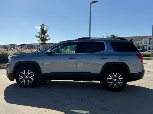 2023 GMC Acadia FWD SLE