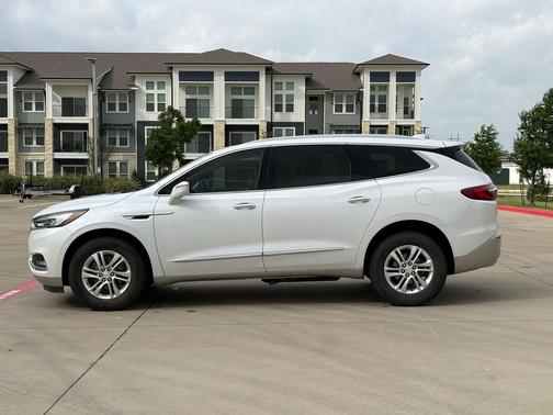 White Frost Tricoat 2019 Buick Enclave Essence