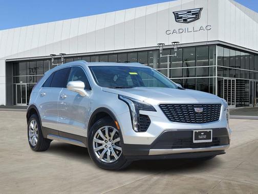 2022 Cadillac XT4 Premium Luxury