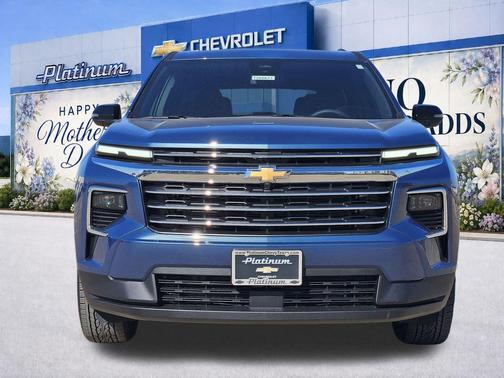 Lakeshore Blue Metallic 2026 Chevrolet Traverse LT
