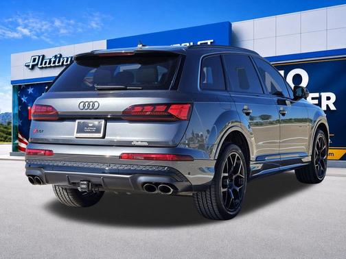 Daytona Gray Pearl Effect 2025 Audi SQ7 4.0T Prestige
