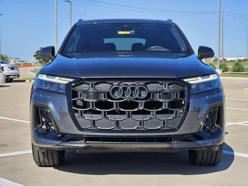 Daytona Gray Pearl Effect 2025 Audi SQ7 4.0T Prestige