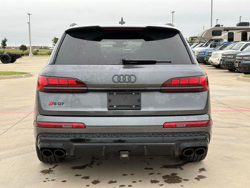 Daytona Gray Pearl Effect 2025 Audi SQ7 4.0T Prestige