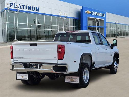 Summit White 2026 Chevrolet Silverado 3500 LT