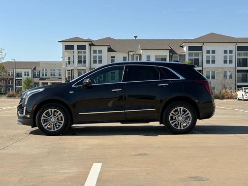 Stellar Black Metallic 2023 Cadillac XT5 Premium Luxury