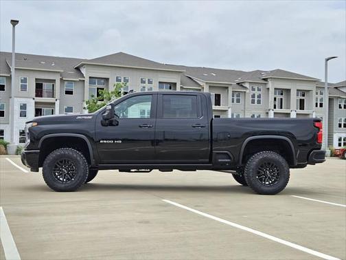 2025 Chevrolet Silverado 2500 4WD Crew Cab Standard Bed ZR2