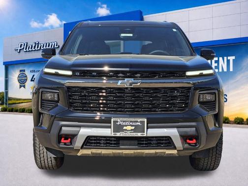Mosaic Black Metallic 2026 Chevrolet Traverse AWD Z71