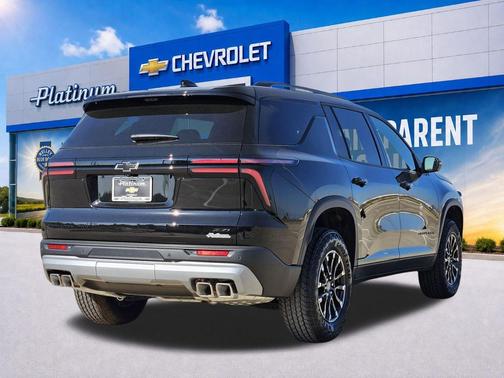 Mosaic Black Metallic 2026 Chevrolet Traverse AWD Z71