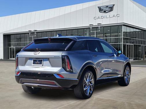 2026 Cadillac OPTIQ Luxury