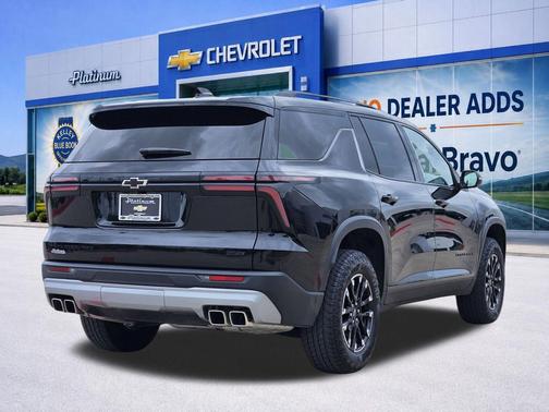 Mosaic Black Metallic 2025 Chevrolet Traverse AWD Z71