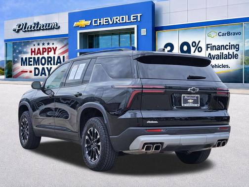 Mosaic Black Metallic 2025 Chevrolet Traverse AWD Z71