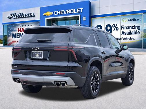 Mosaic Black Metallic 2025 Chevrolet Traverse AWD Z71