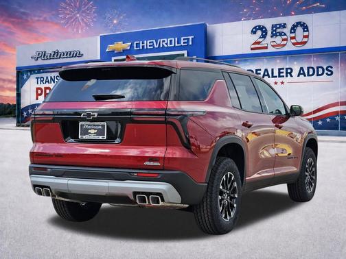 Radiant Red Tintcoat 2026 Chevrolet Traverse AWD Z71