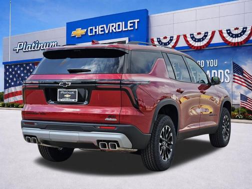 Radiant Red Tintcoat 2026 Chevrolet Traverse AWD Z71