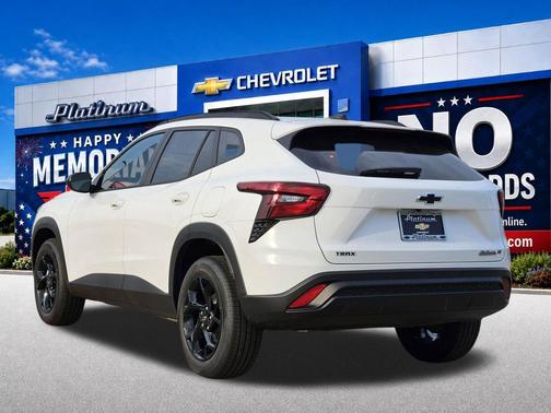 Summit White 2026 Chevrolet Trax LT