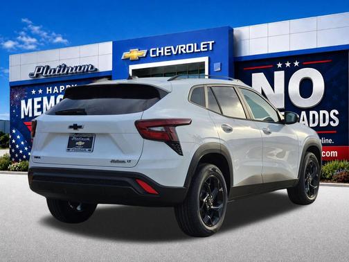Summit White 2026 Chevrolet Trax LT