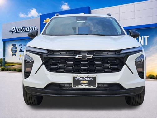 Summit White 2026 Chevrolet Trax LT