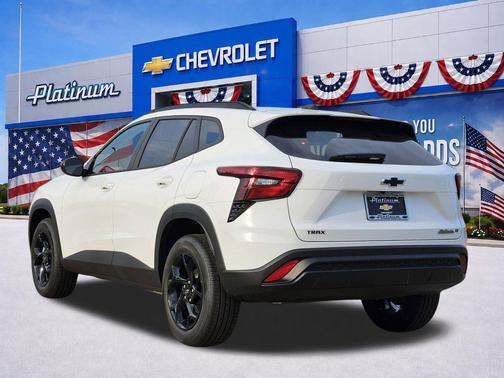 Summit White 2026 Chevrolet Trax LT