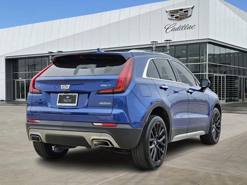 2023 Cadillac XT4 Premium Luxury