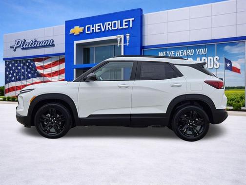 Summit White 2026 Chevrolet Trailblazer LT